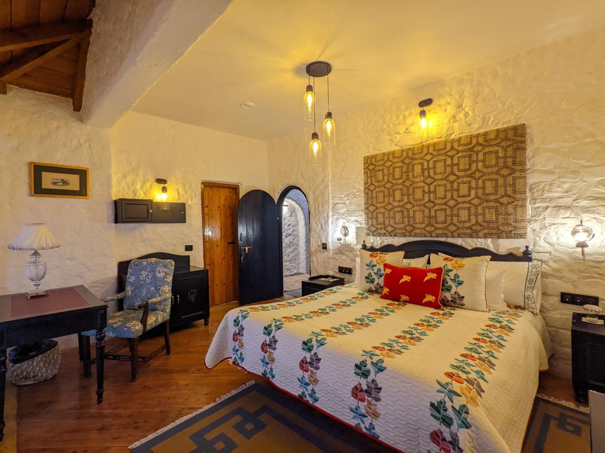 Blue Book At Gethia, Nainital Hotel Exterior photo